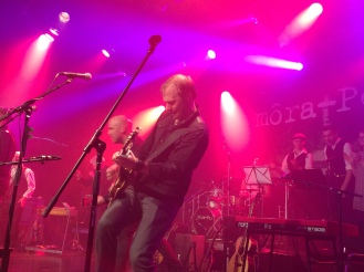 Magnus Wikström på môra-Pers jubileumskonsert på Ritz i Arvika 1/11 2014. Foto: David Fryxelius.