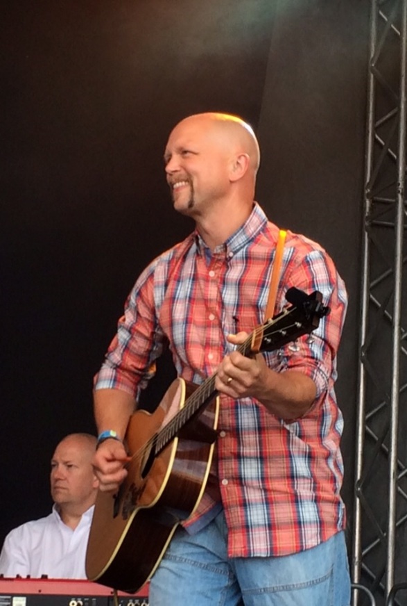 Andreas Johansson gästspelade i môra-per på Arvika Hamnfest 2015. Foto: David Fryxelius.